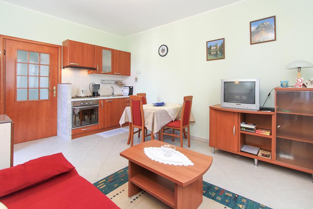 Apartments Silvia Poreč Eksteriør bilde
